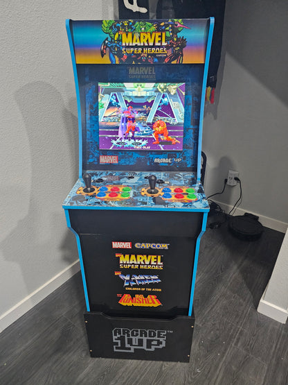Marvel Super Heroes w/ Riser by Arcade1Up